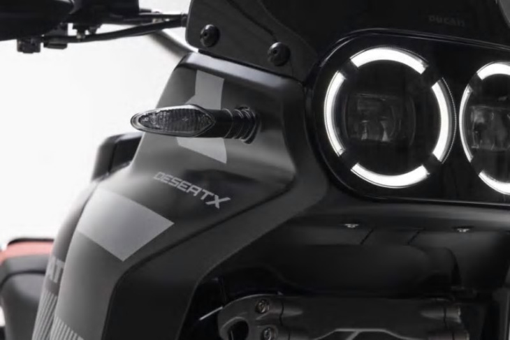ドゥカティeicmaでオフロードバイクデザートxのニューカラーモデルを世界初公開