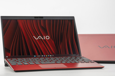 赤はやっぱり燃えるよね、VAIO SX12／SX14の新色ファインレッドは買い？