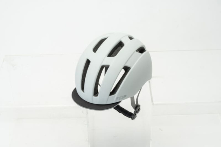 マットカラーでおしゃれな見た目 帽子感覚で被れる自転車用ヘルメット登場