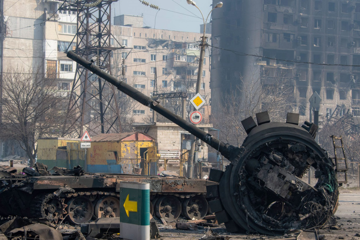 ロシア軍備の大損害：戦車・装甲車両に関する損失報告