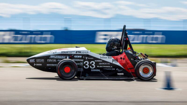 大学生が手作りした電動レーシングカーが0-100km/h加速でわずか0.956秒のギネス世界新記録を樹立