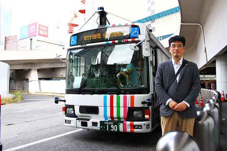 埼玉工業大学 自動運転aiバスが新宿の都庁循環 ch01 系統をオートで走行中！ 10/13まで誰でも予約すれば試乗ok！ 京王バスが運行、パシフィックコンサルタンツが全体運営管理