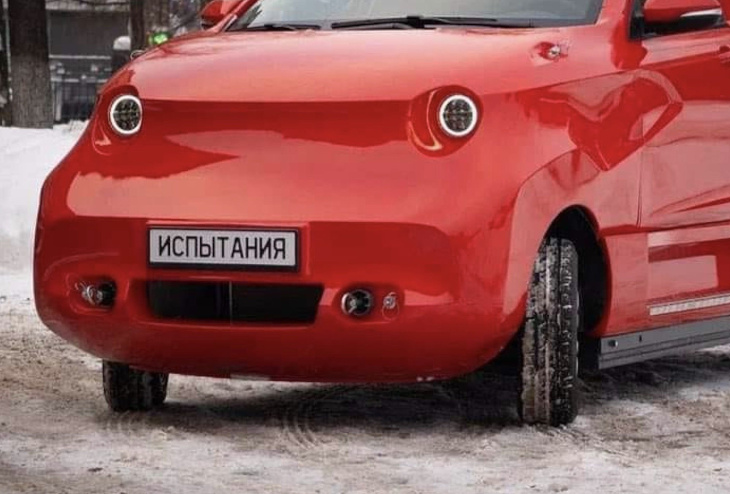 ロシア初の国産ev「avtotor amber」が登場もあまりに醜い外観に「初期のクレヨンしんちゃん」「世界で最も醜い車の座を争う」など辛辣コメント相次ぐ