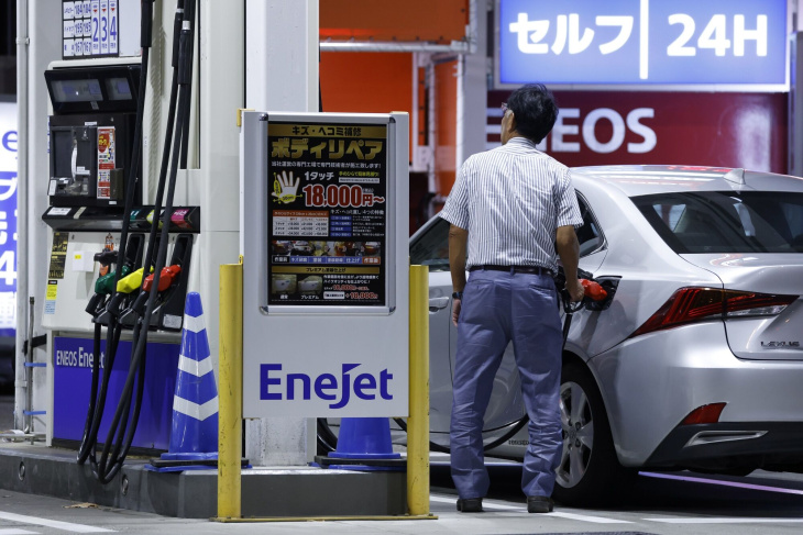 斎藤経産相、燃料油の激変緩和措置について４月末から一定期間延長へ
